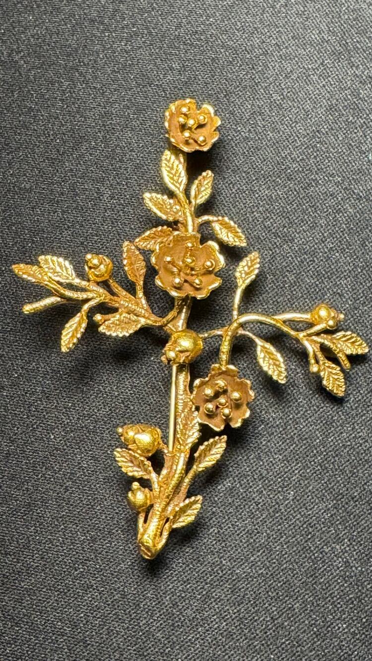 MMA BMCO USA Floral Leaf Brooch/Pendant Gold Tone